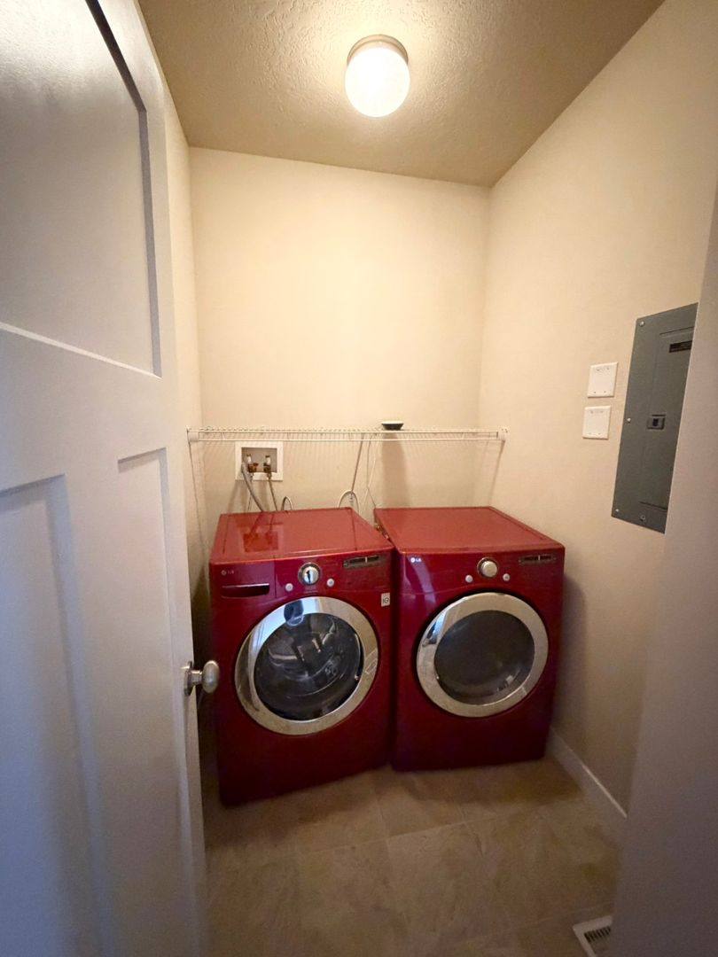 Townhouse for rent at 3673 W Lilac Heights, South Jordan, UT 84095