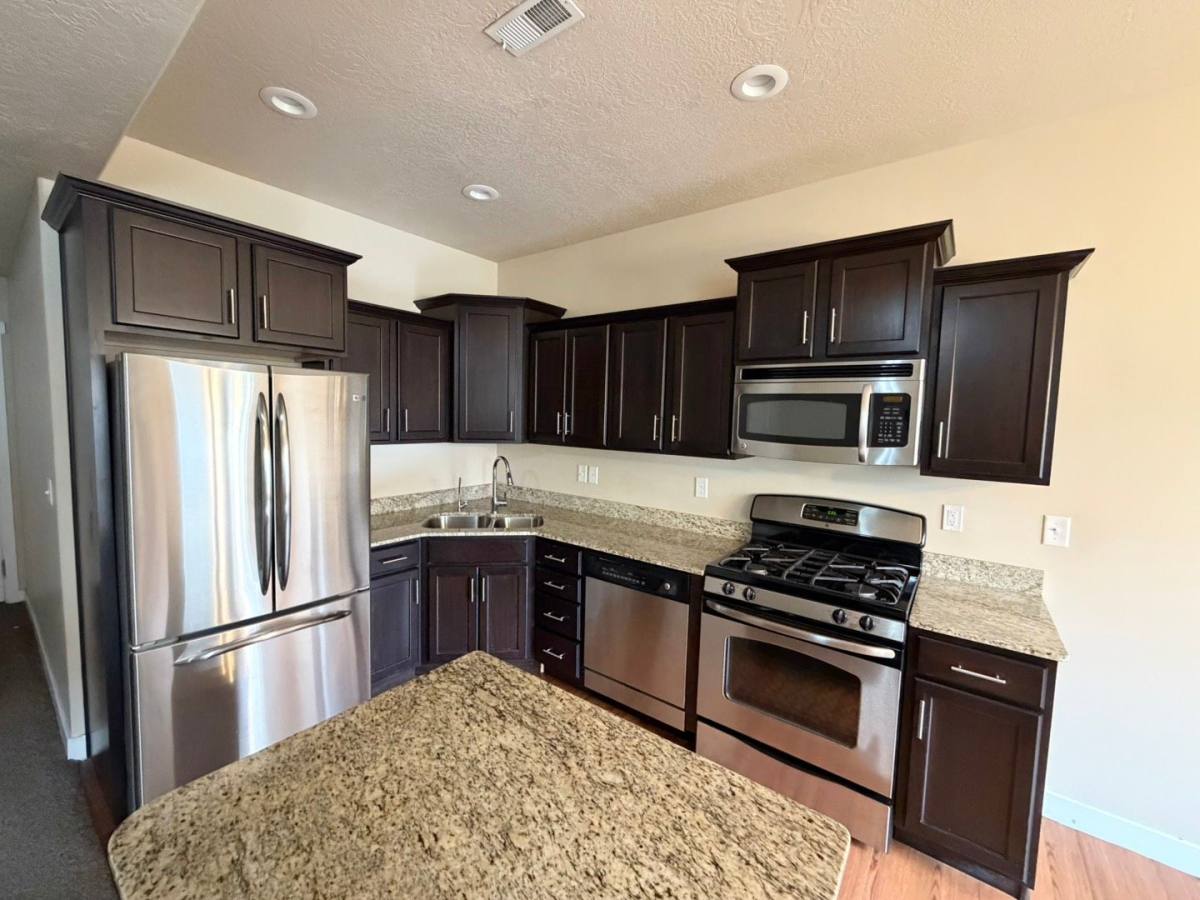 Townhouse for rent at 3673 W Lilac Heights, South Jordan, UT 84095