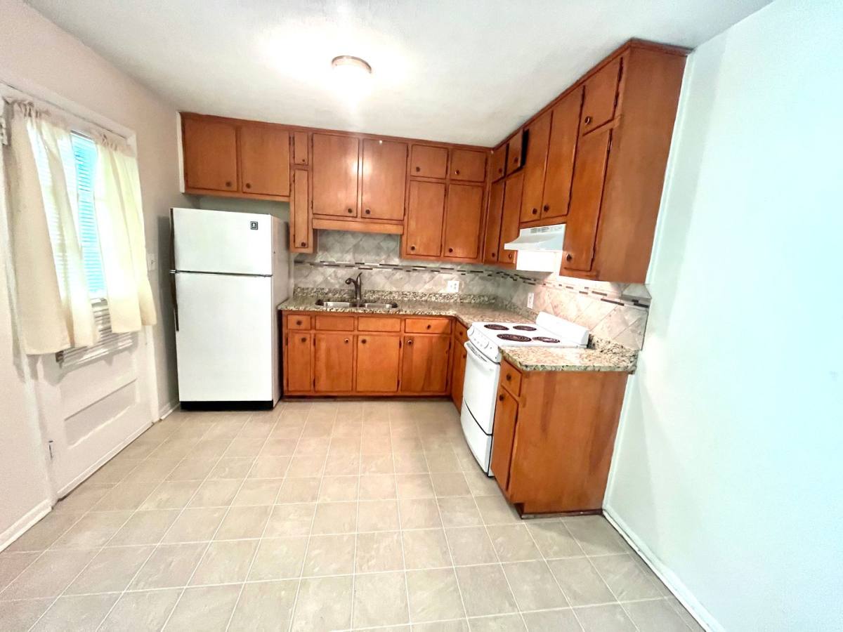 Apartment for rent at 1002 Level Creek Rd, Buford, GA 30518