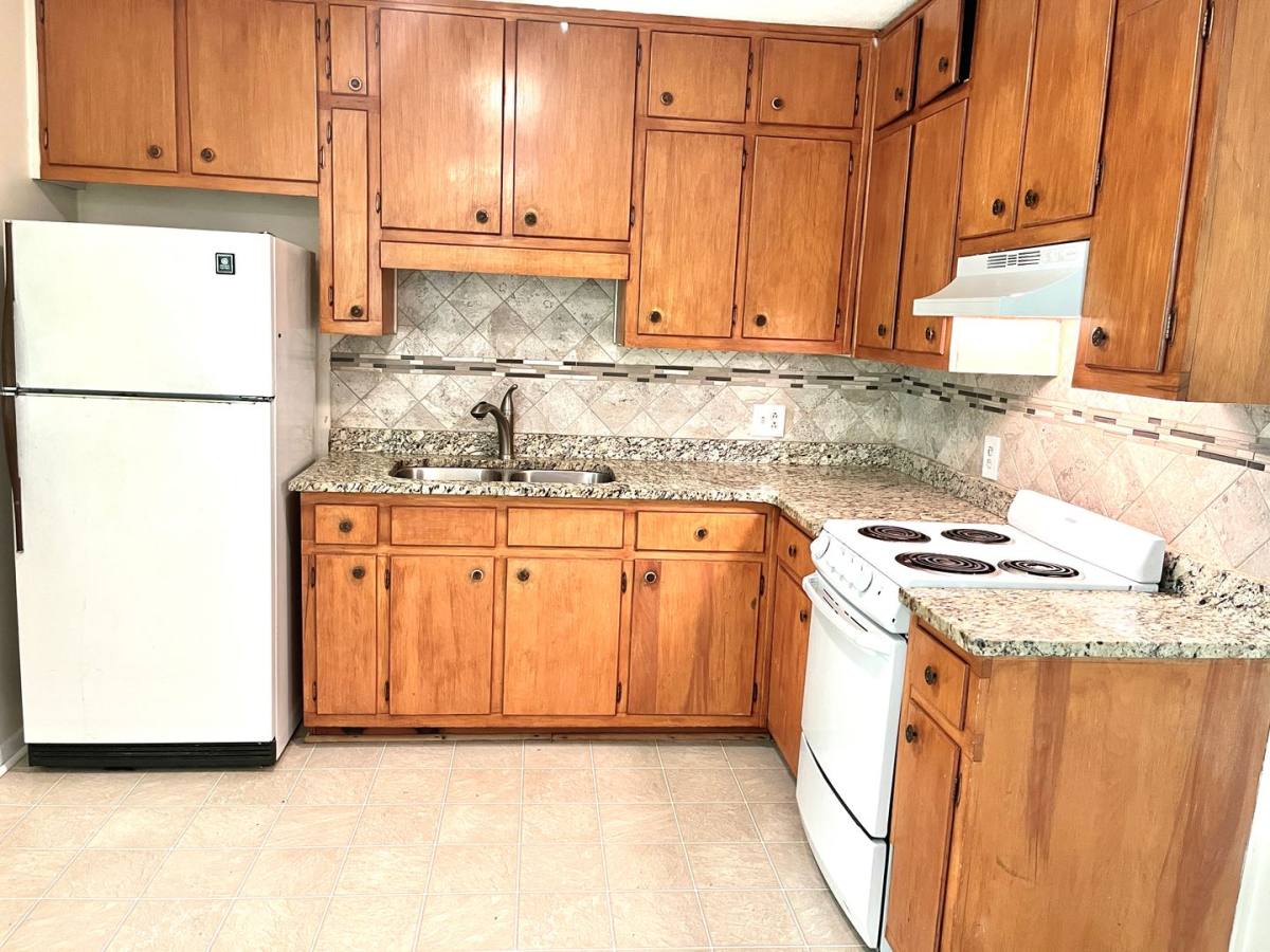 Apartment for rent at 1002 Level Creek Rd, Buford, GA 30518