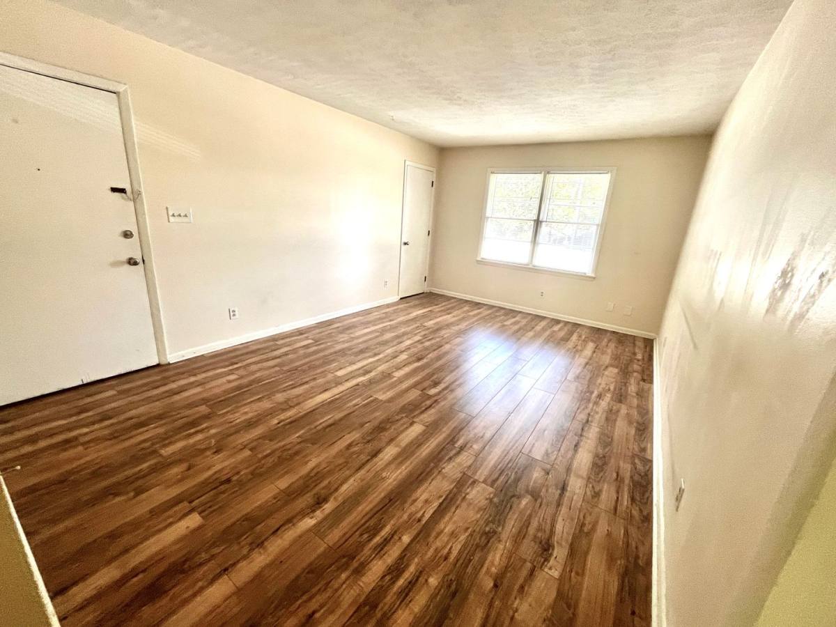 Apartment for rent at 1002 Level Creek Rd, Buford, GA 30518
