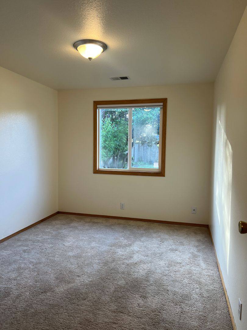 Apartment for rent at 1418 Merganser Dr, McKinleyville, CA 95519