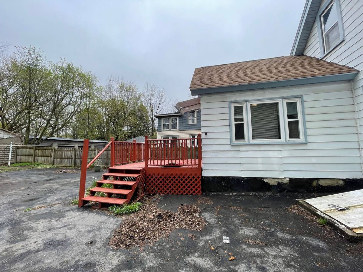 House for rent at 205 Cayuga St, Syracuse, NY 13204