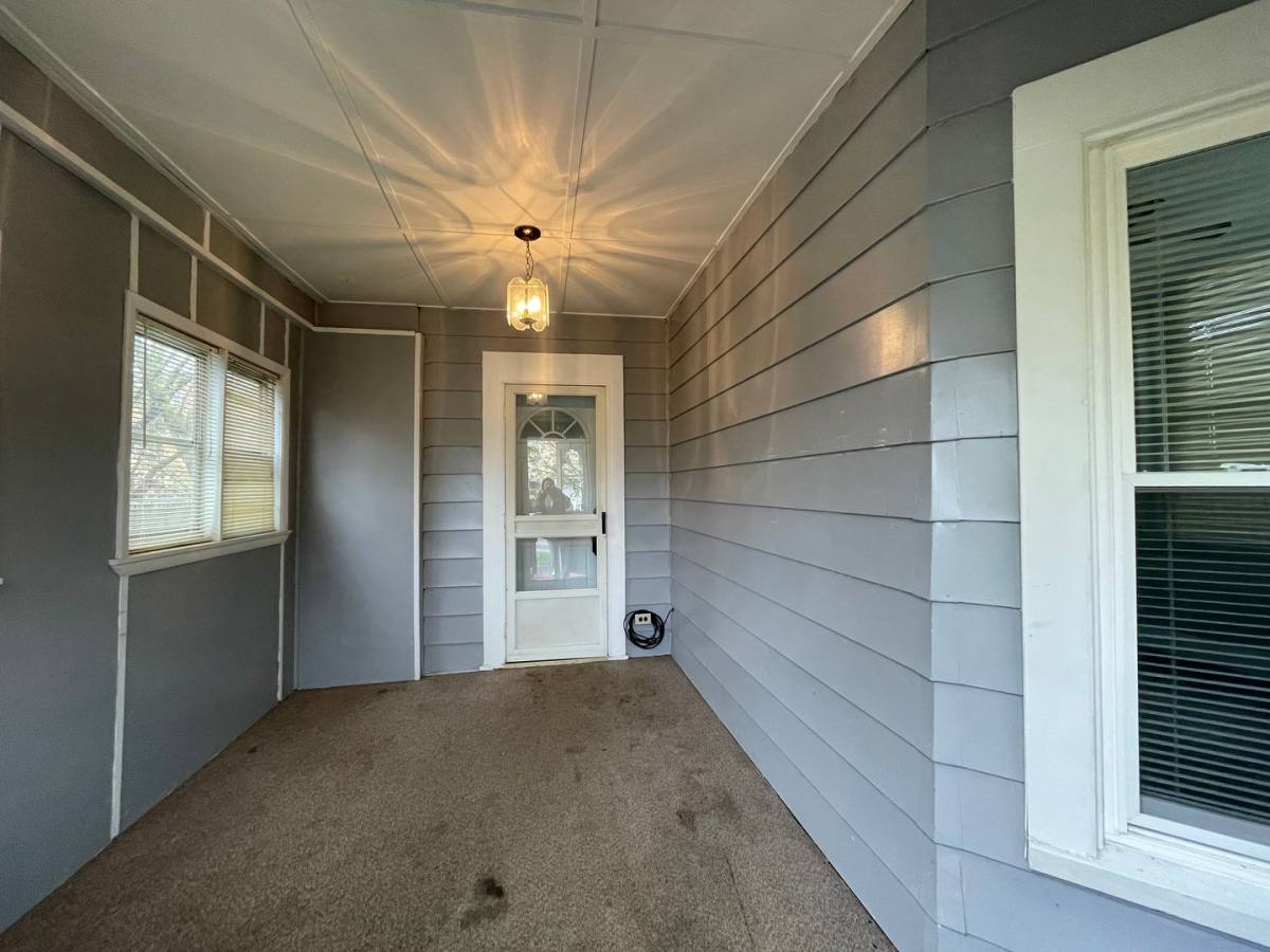 House for rent at 205 Cayuga St, Syracuse, NY 13204