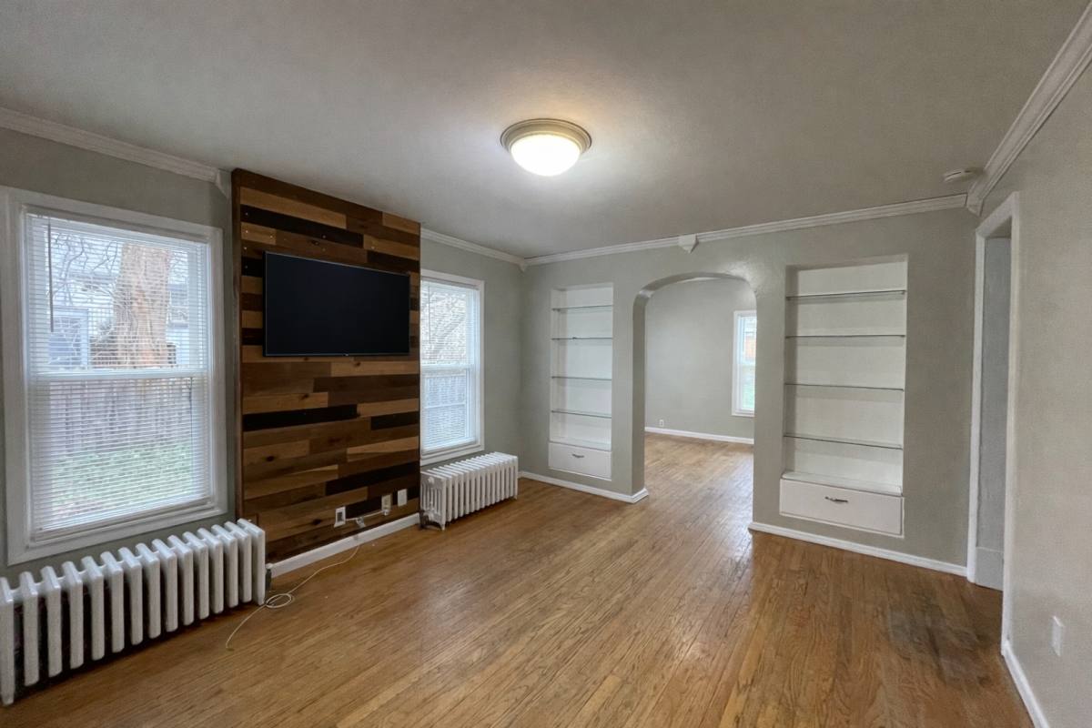 House for rent at 205 Cayuga St, Syracuse, NY 13204