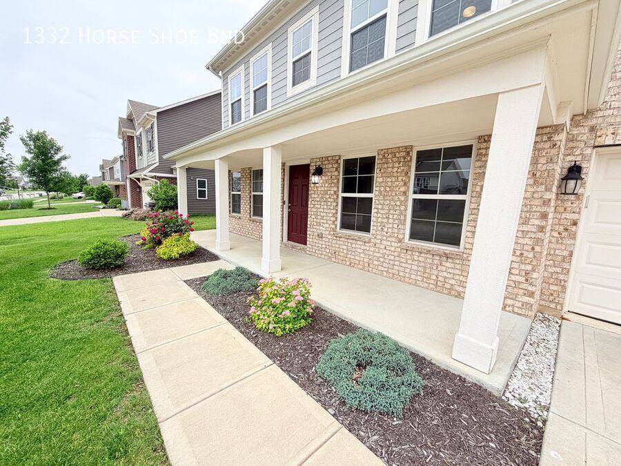 House for rent at 1332 Horse Shoe Bend, Greenwood, IN 46143