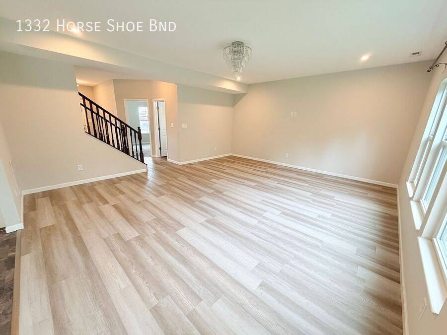 House for rent at 1332 Horse Shoe Bend, Greenwood, IN 46143