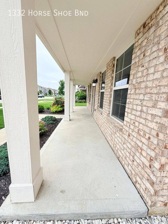 House for rent at 1332 Horse Shoe Bend, Greenwood, IN 46143