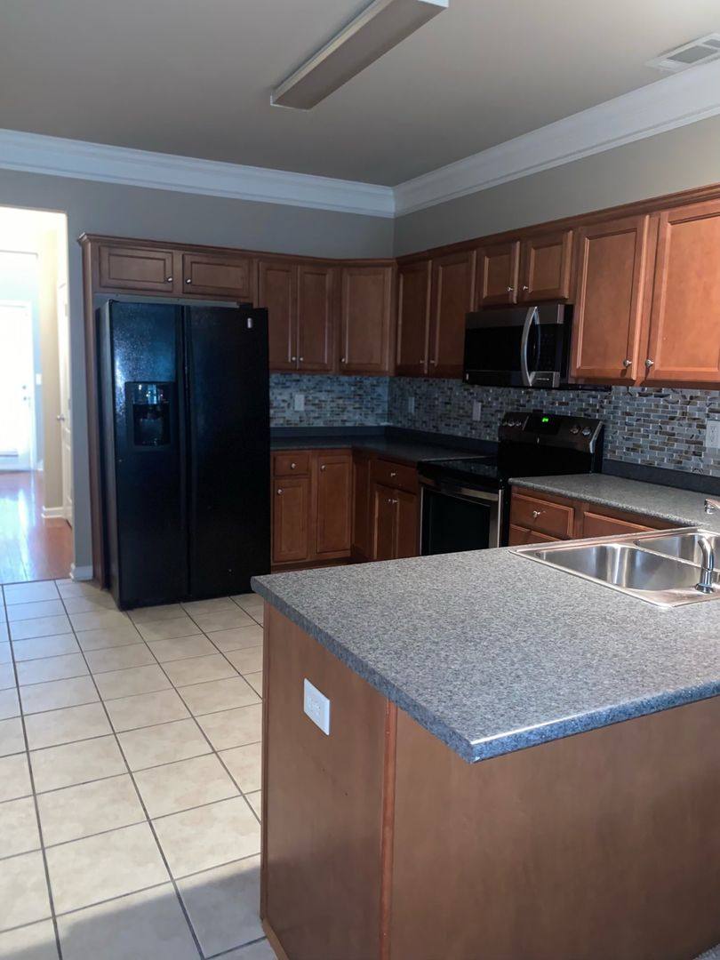 Townhouse for rent at 2526 Acton Park Lane, Birmingham, AL 35243