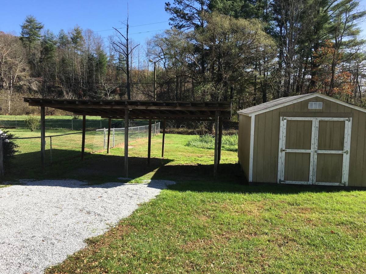 House for rent at 4568 Old Clear Creek Rd, Hendersonville, NC 28792