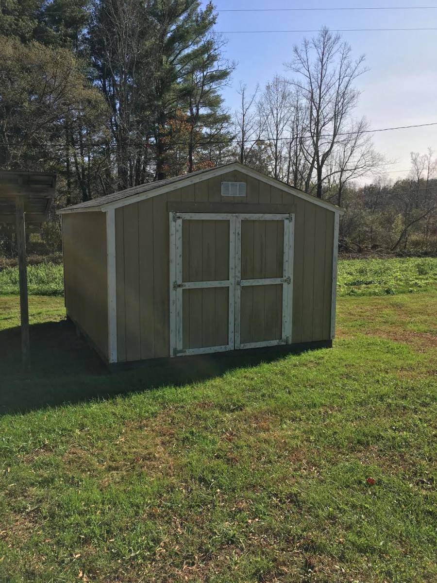 House for rent at 4568 Old Clear Creek Rd, Hendersonville, NC 28792