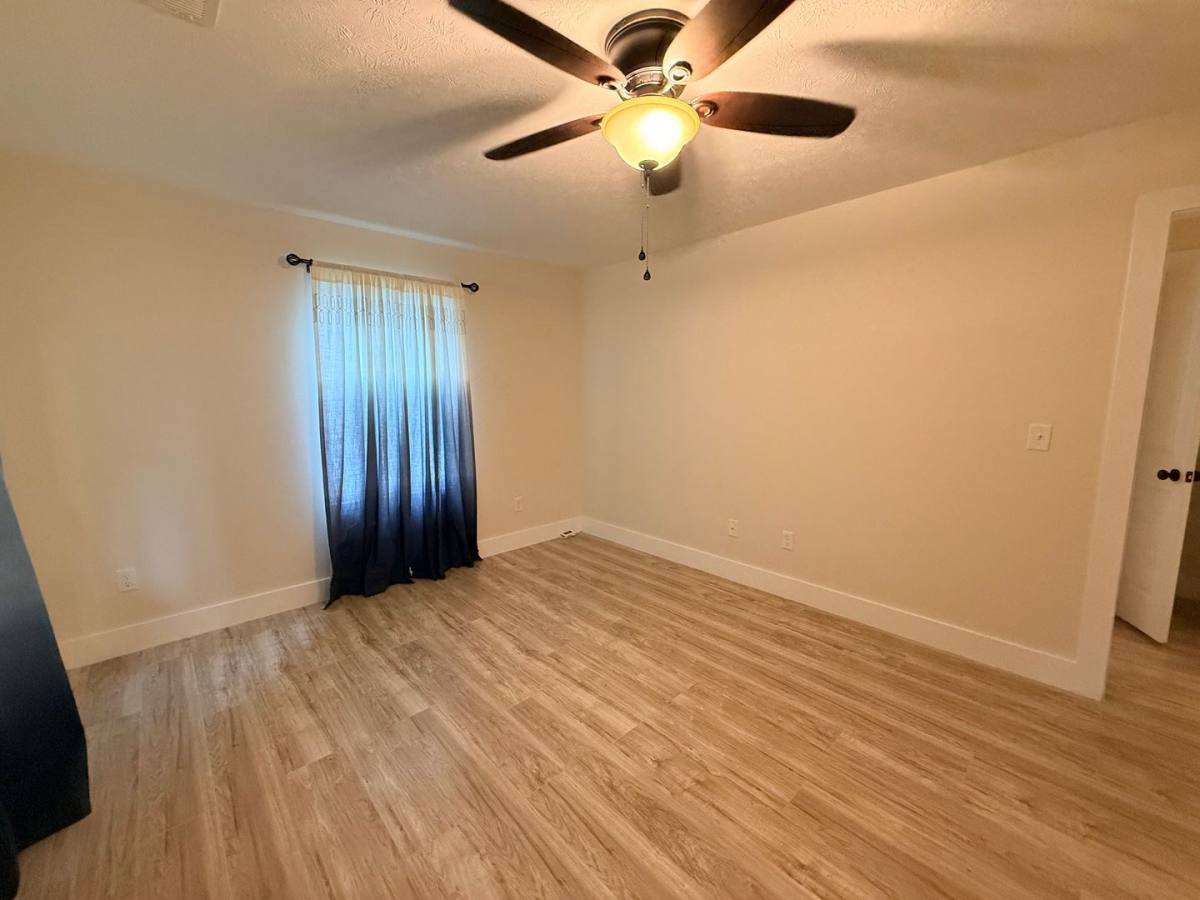 House for rent at 400 Gayle Way, Bowling Green, KY 42101