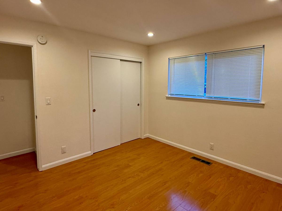 Apartment for rent at 817-819 E Dana St, Mountain View, CA 94041
