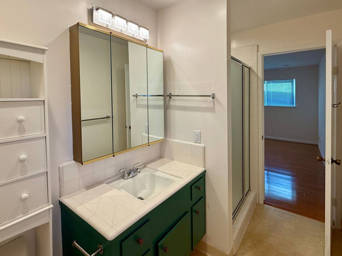 Apartment for rent at 817-819 E Dana St, Mountain View, CA 94041