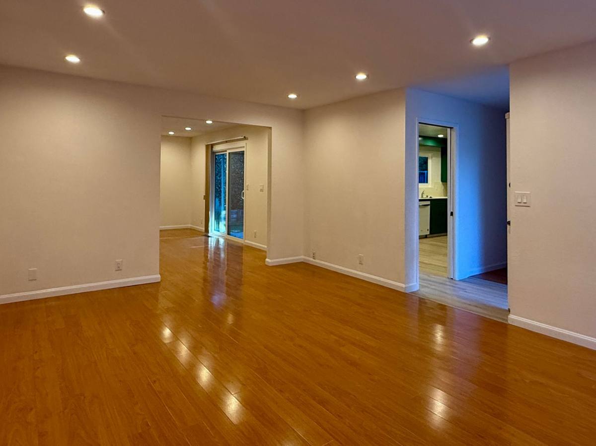 Apartment for rent at 817-819 E Dana St, Mountain View, CA 94041