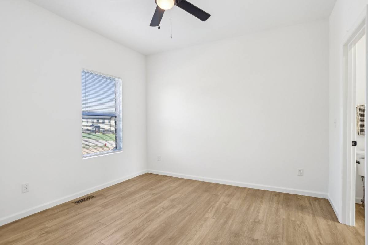 Townhouse for rent at 1302 Parkview Dr, Wright City, MO 63390