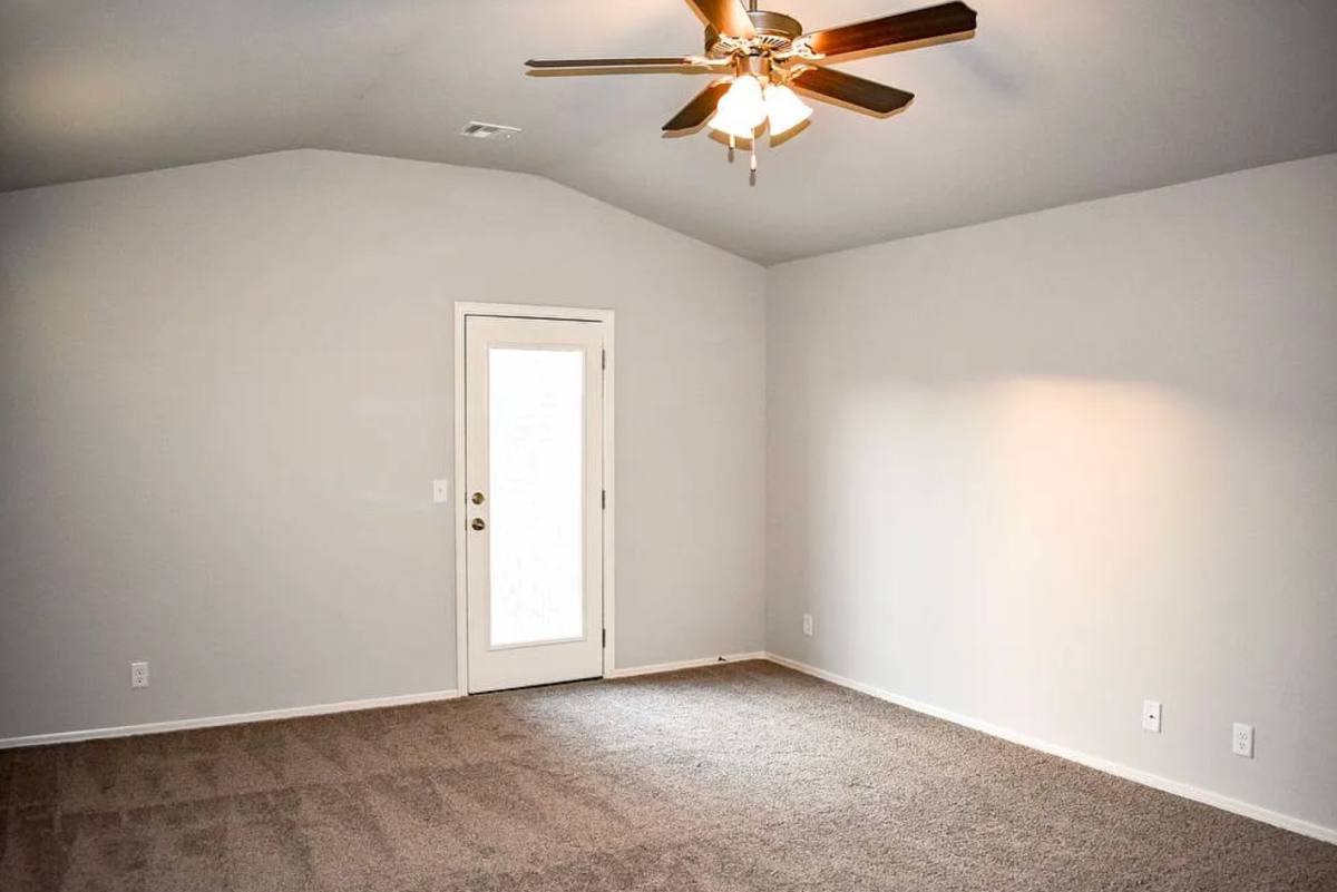 House for rent at 7218 S Laurel Place, Broken Arrow, OK 74011