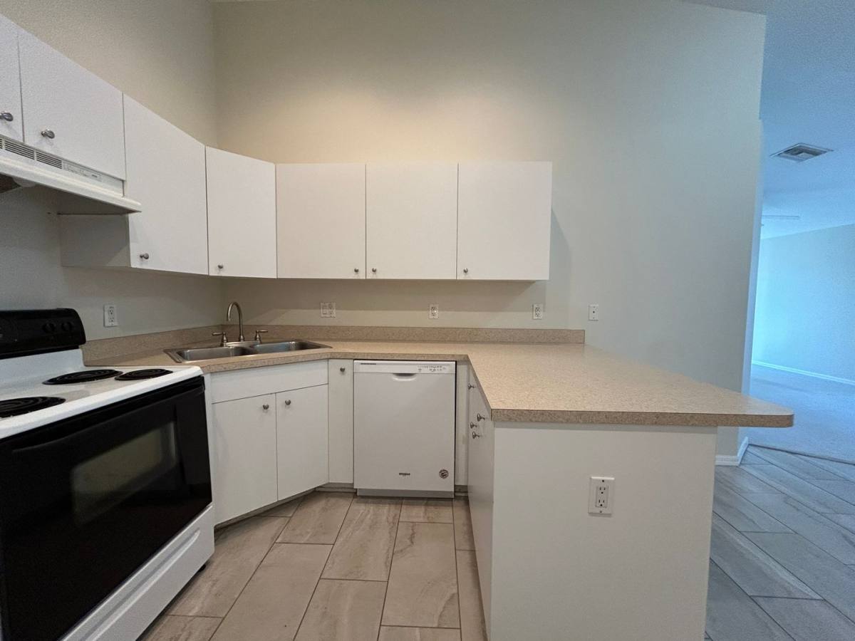 Apartment for rent at 1510 Andalusia Blvd, Cape Coral, FL 33909