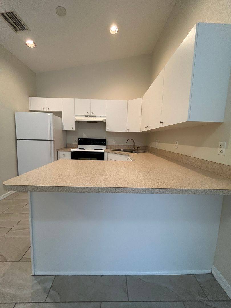 Apartment for rent at 1510 Andalusia Blvd, Cape Coral, FL 33909