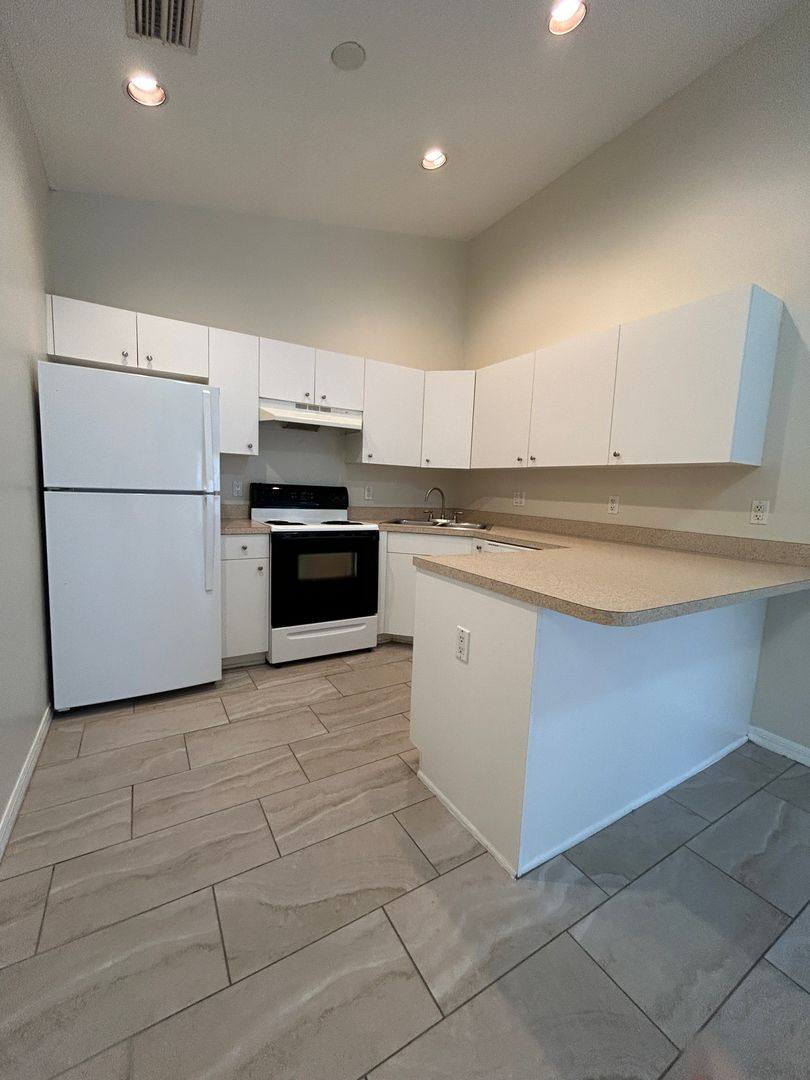 Apartment for rent at 1510 Andalusia Blvd, Cape Coral, FL 33909