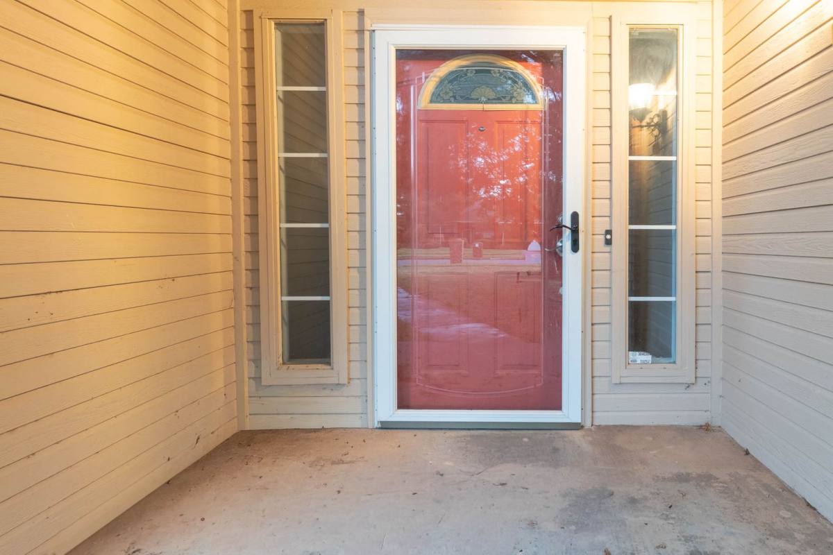 House for rent at 10501 NW 45th St, Yukon, OK 73099