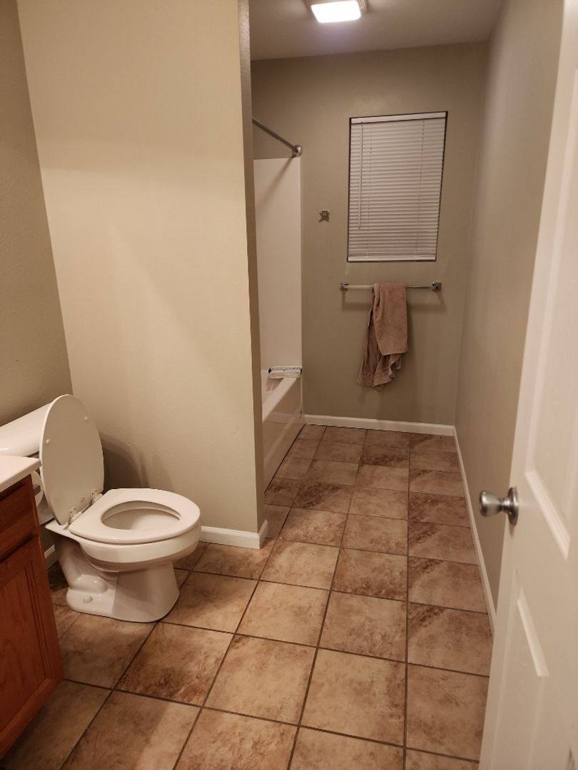 Apartment for rent at 16371 A & B Holy Cross, Saint Robert, MO 65584
