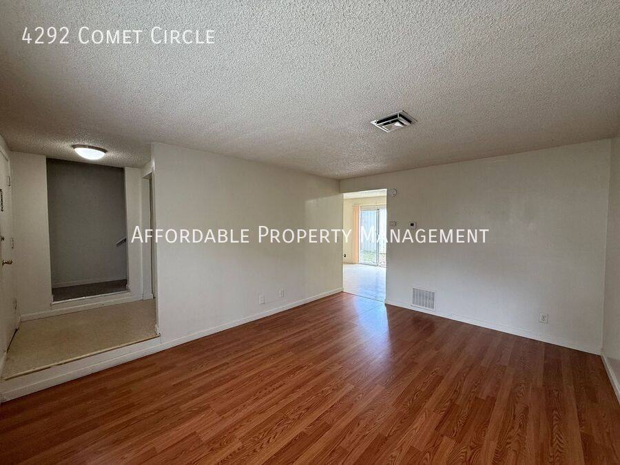 Townhouse for rent at 4292 Comet Circle, Union City, CA 94587