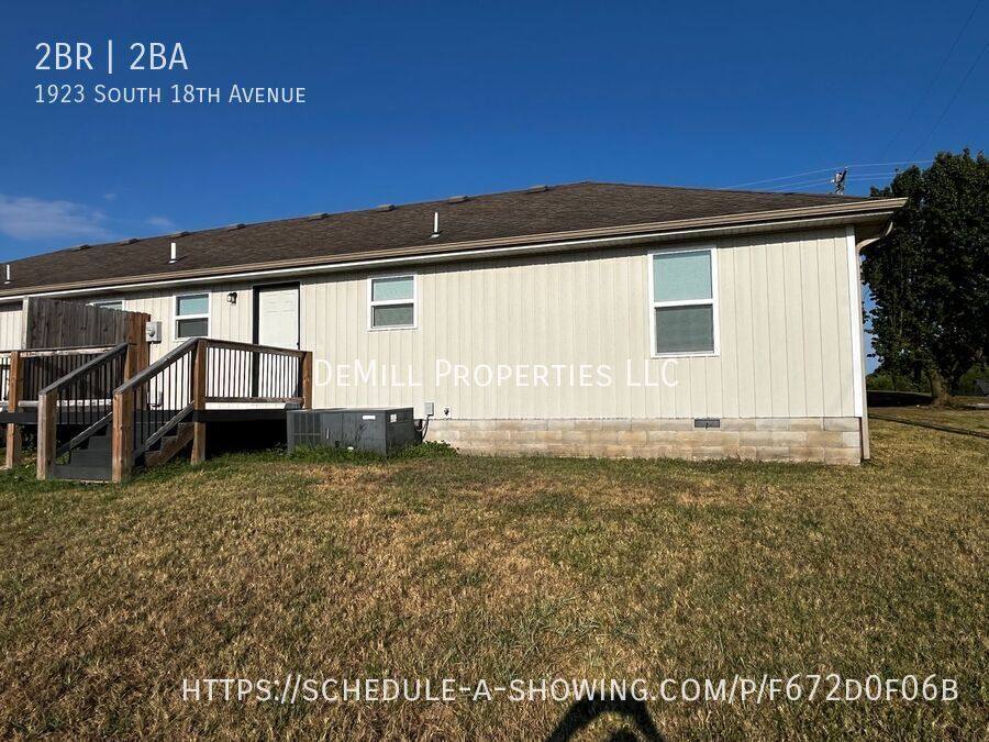 House for rent at 1923 S 18th Ave, Ozark, MO 65721
