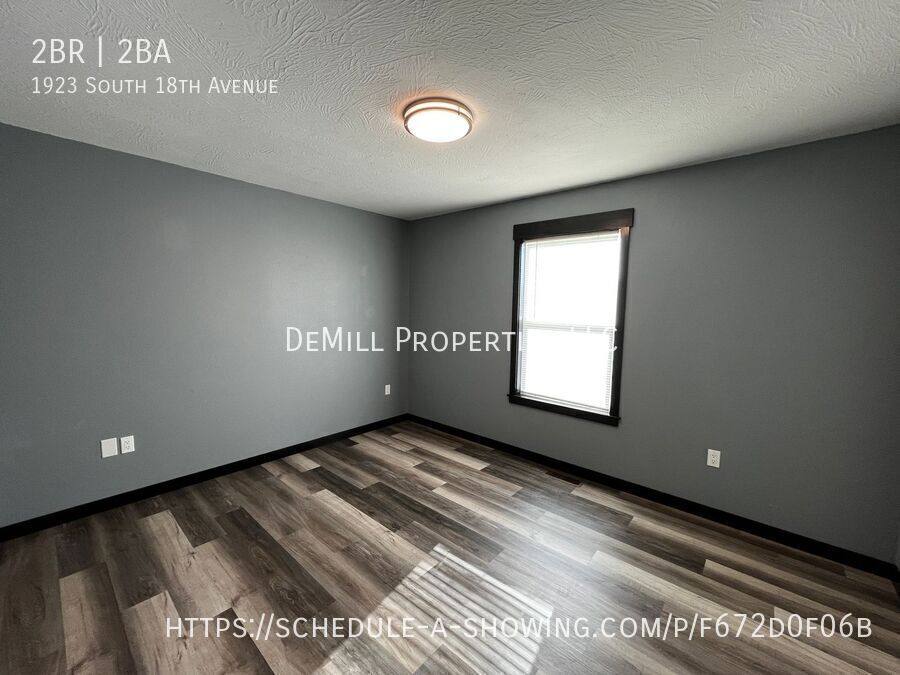 House for rent at 1923 S 18th Ave, Ozark, MO 65721