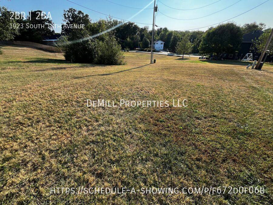 House for rent at 1923 S 18th Ave, Ozark, MO 65721