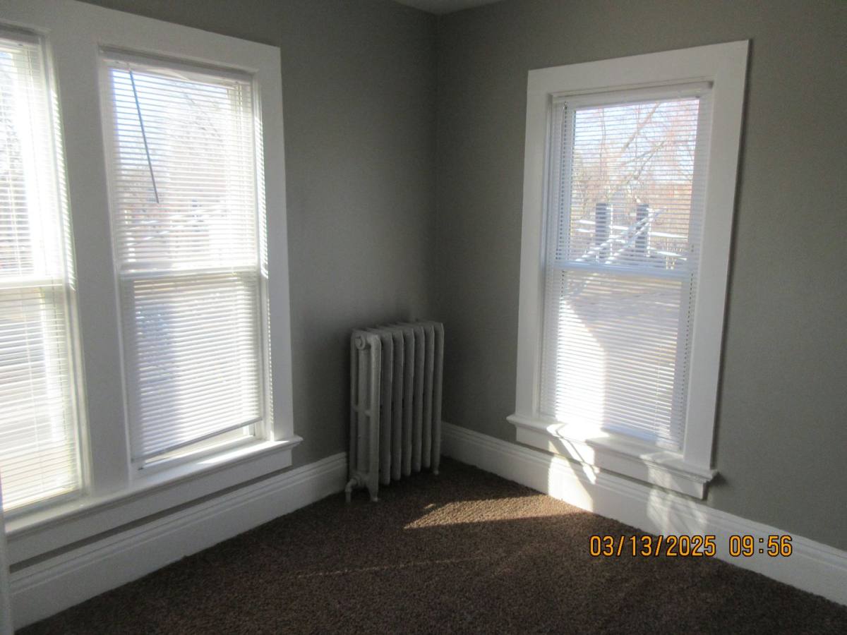 Apartment for rent at 130 W Creighton Ave, Fort Wayne, IN 46807