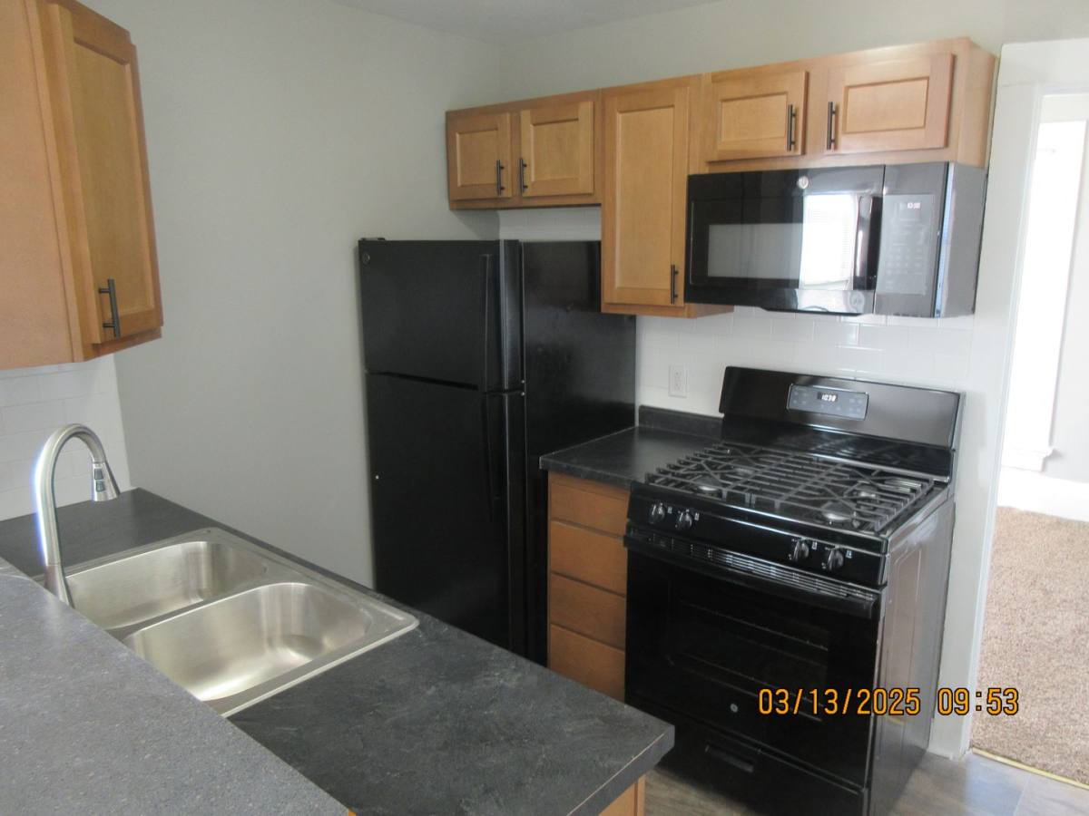 Apartment for rent at 130 W Creighton Ave, Fort Wayne, IN 46807
