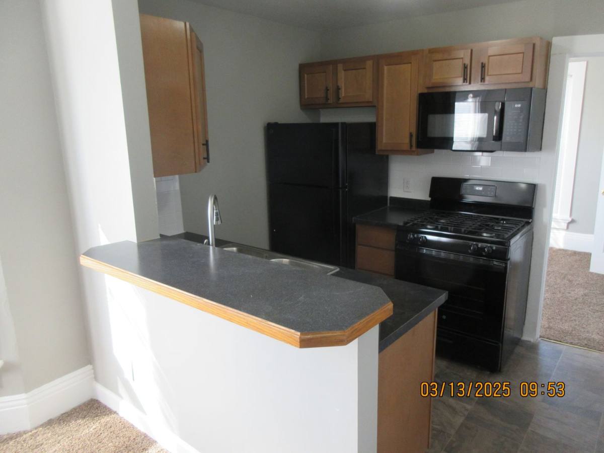 Apartment for rent at 130 W Creighton Ave, Fort Wayne, IN 46807