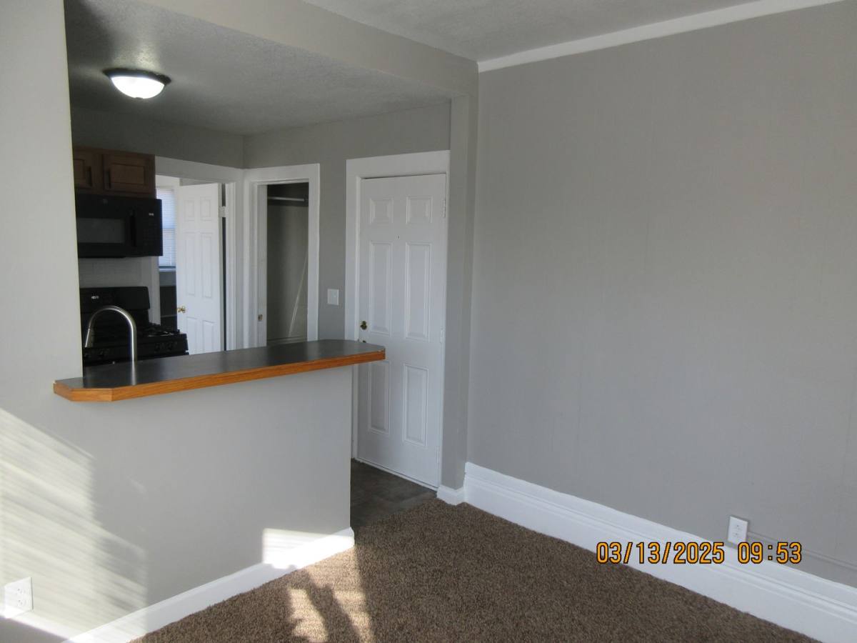 Apartment for rent at 130 W Creighton Ave, Fort Wayne, IN 46807