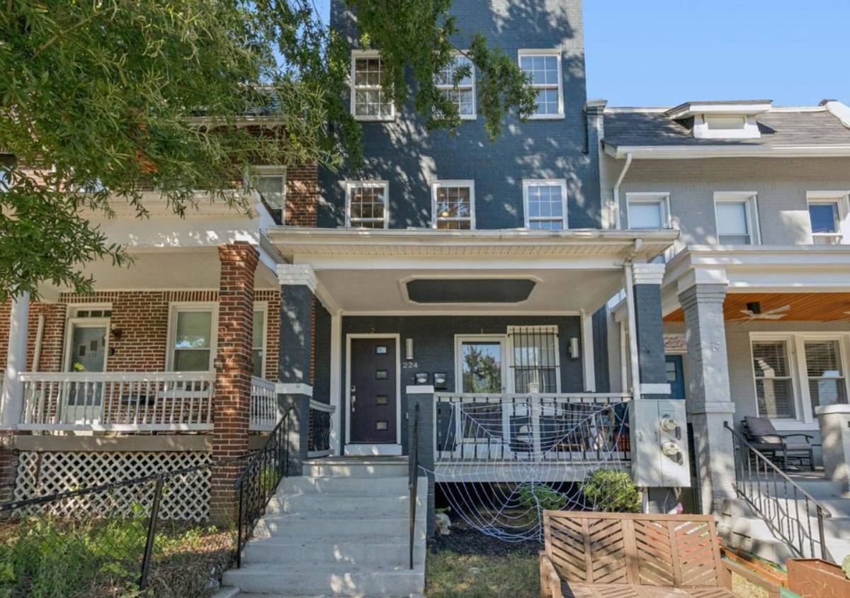 Condo for rent at 224 S St NE, Washington, DC 20002