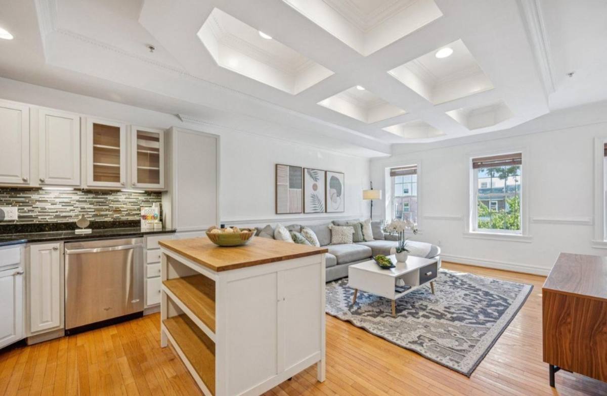Condo for rent at 224 S St NE, Washington, DC 20002