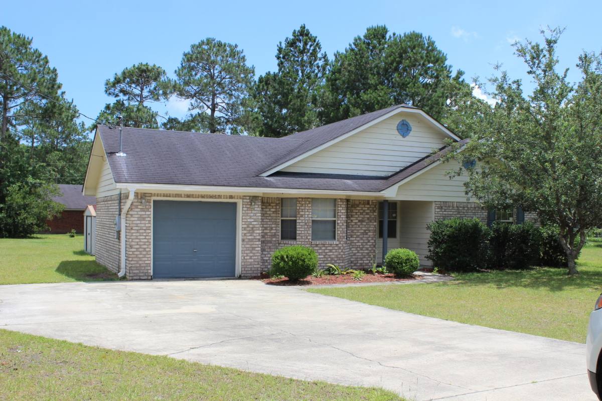 House for rent at 69 Pamela Dr, Allenhurst, GA 31301