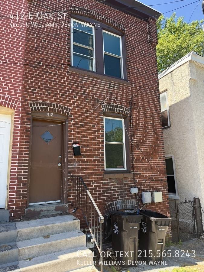Townhouse for rent at 412 E Oak St, Norristown, PA 19401