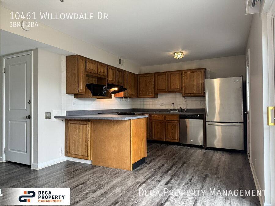 Apartment for rent at 10461 Willowdale Dr, Saint Louis, MO 63146