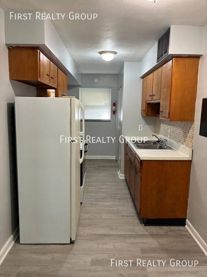 Apartment for rent at 11 S Sperling Ave #A, Dayton, OH 45403