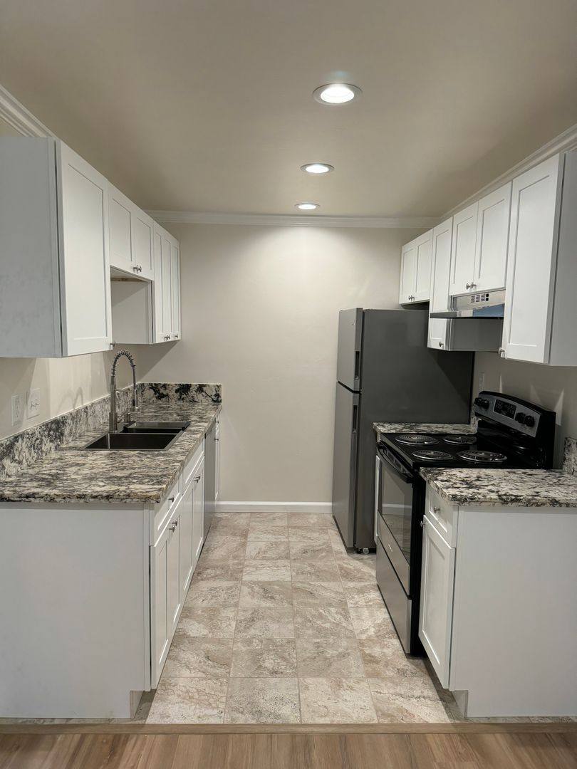 Apartment for rent at 3205 Midway Dr, San Diego, CA 92110