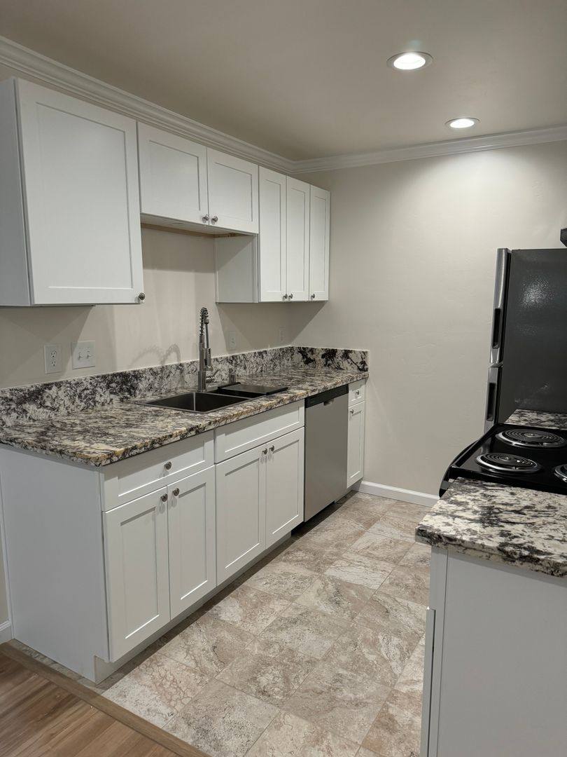 Apartment for rent at 3205 Midway Dr, San Diego, CA 92110