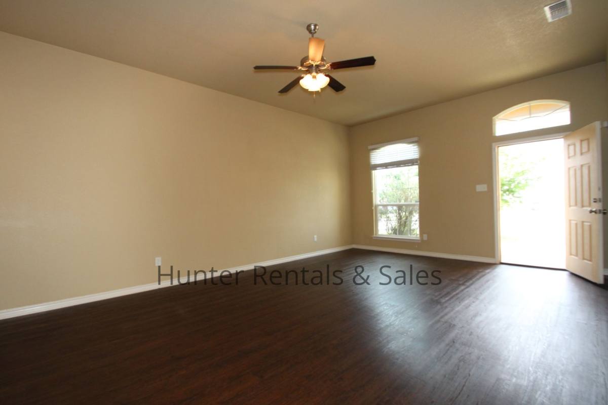 Townhouse for rent at 203-A Study Hall Loop, Killeen, TX 76549