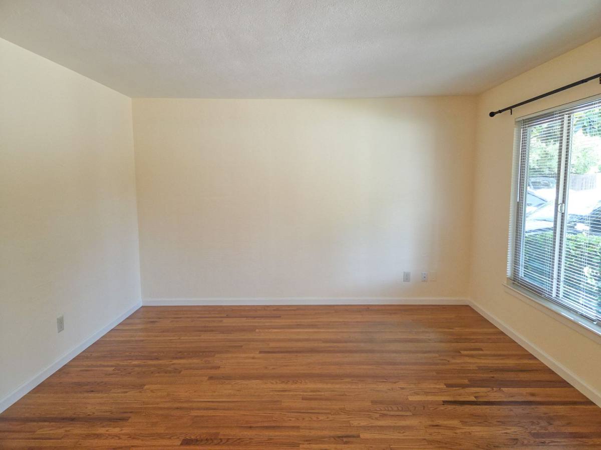 Apartment for rent at 1530 S Wolfe Rd, Sunnyvale, CA 94087