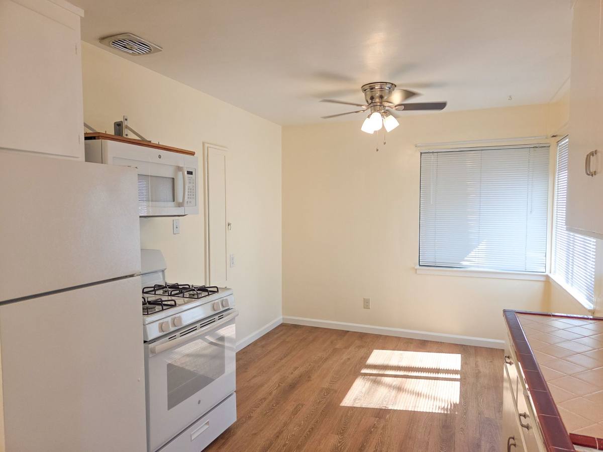 Apartment for rent at 1530 S Wolfe Rd, Sunnyvale, CA 94087