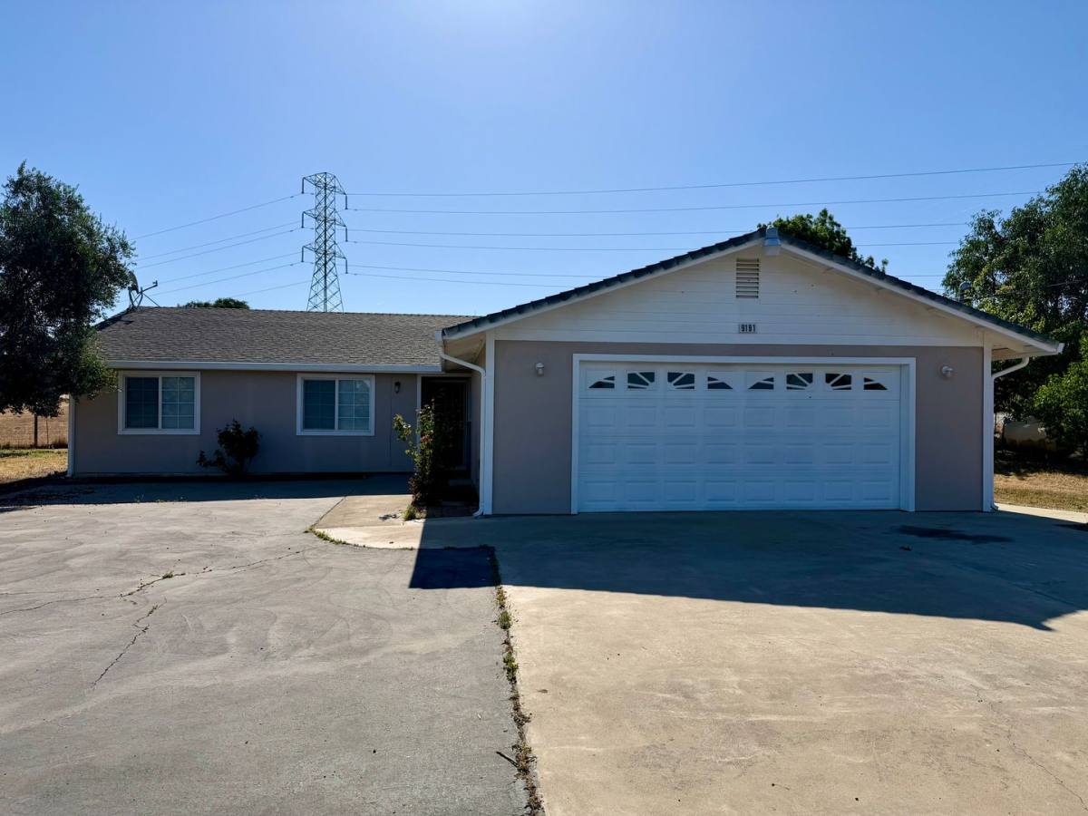 House for rent at 9191 Johnson Trail, Valley Springs, CA 95252