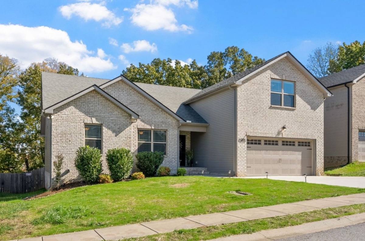 House for rent at 2828 Russet Ridge Dr, Clarksville, TN 37040