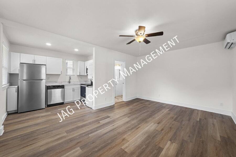Apartment for rent at 1078 Day Ave, Jacksonville, FL 32205