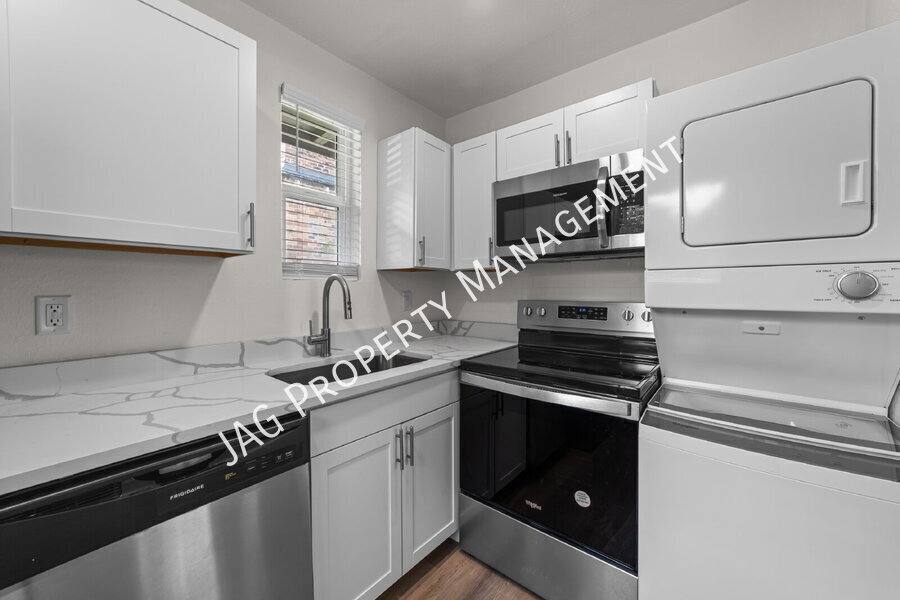Apartment for rent at 1078 Day Ave, Jacksonville, FL 32205