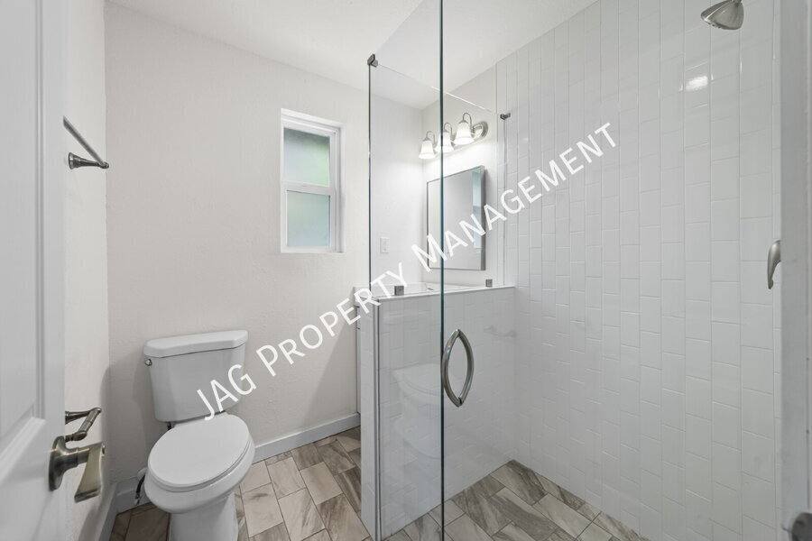 Apartment for rent at 1078 Day Ave, Jacksonville, FL 32205
